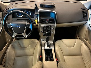 Volvo XC60 D5 AWD Summum Dragkrok/Skinn/D-Värm/SoV/P-sens
