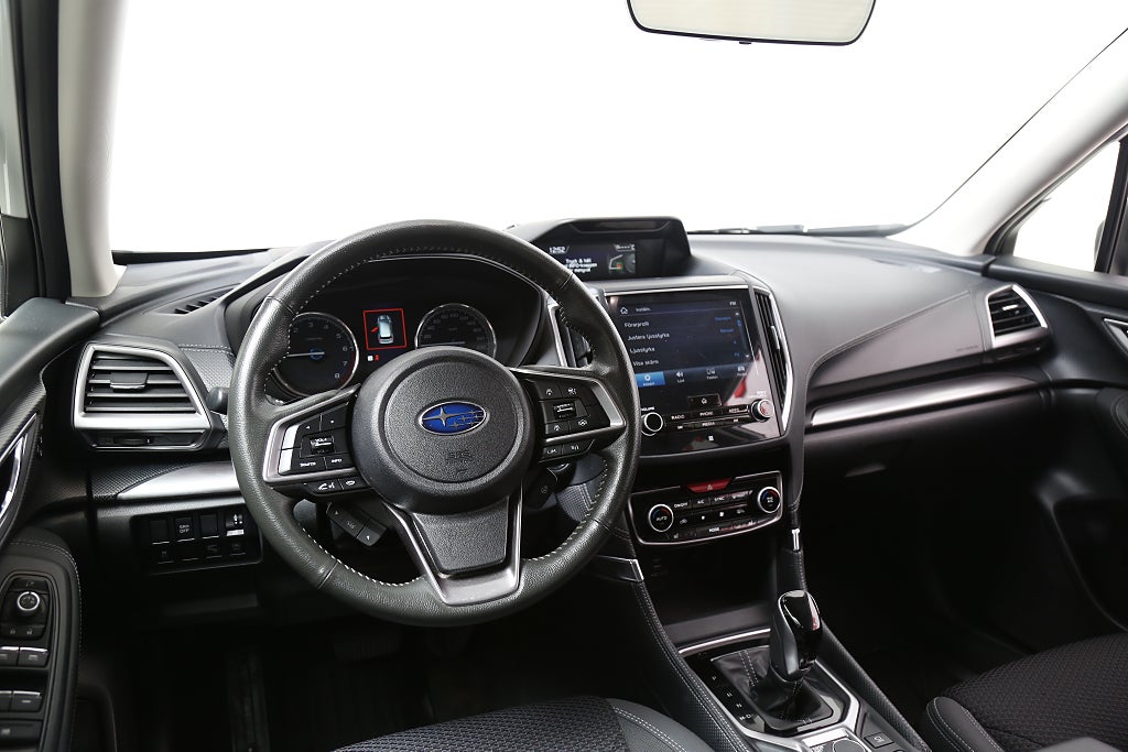 Subaru Forester 2,0i e-Boxer XFuel AWD Aut Extraljus Motorvärmare 2024