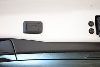 SUV Toyota RAV4 24 av 25