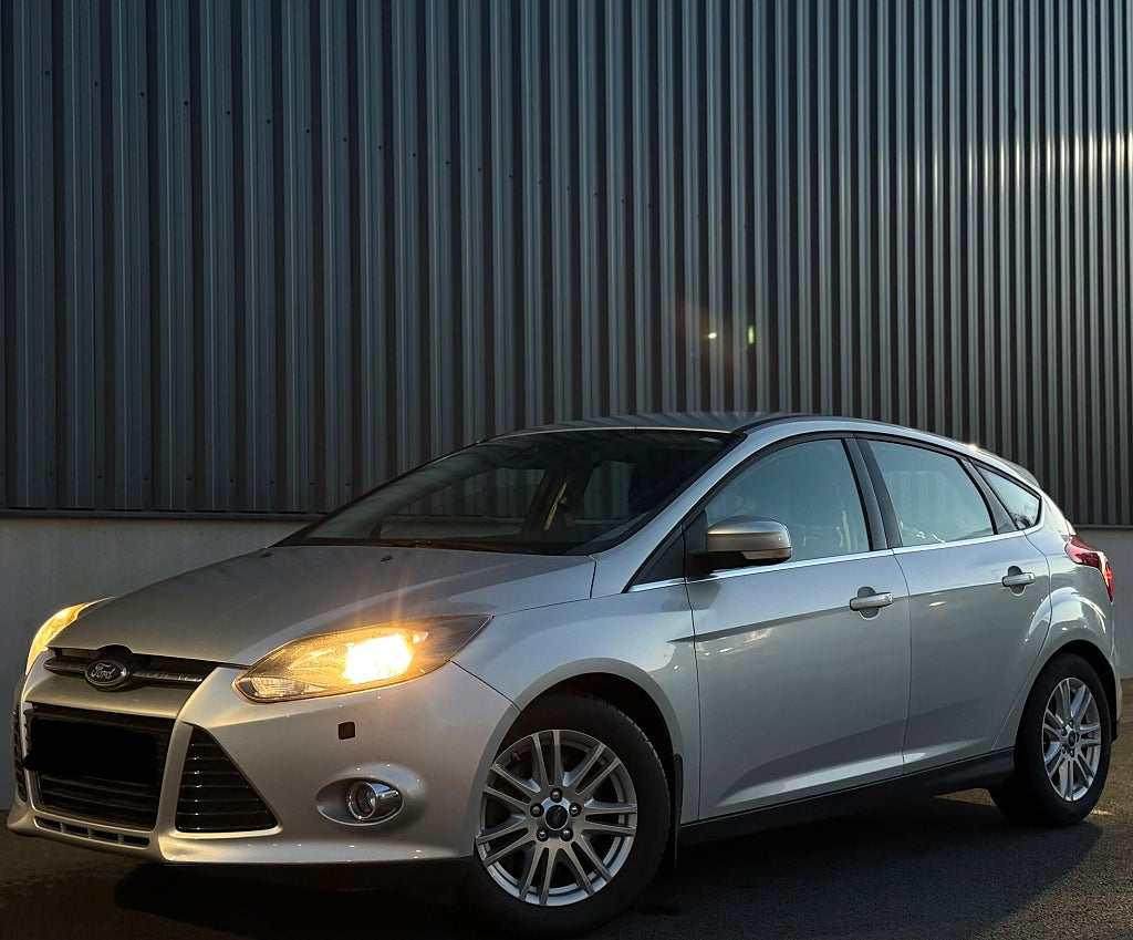 Ford Focus 1.6 EcoBoost Flexifuel Titanium Euro 5