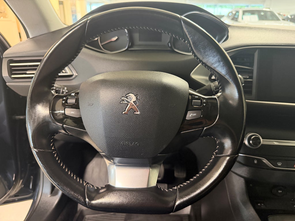 Peugeot 308 sw 1.2 PureTech 130 EAT Euro 6 SoV Hjul thumbnail