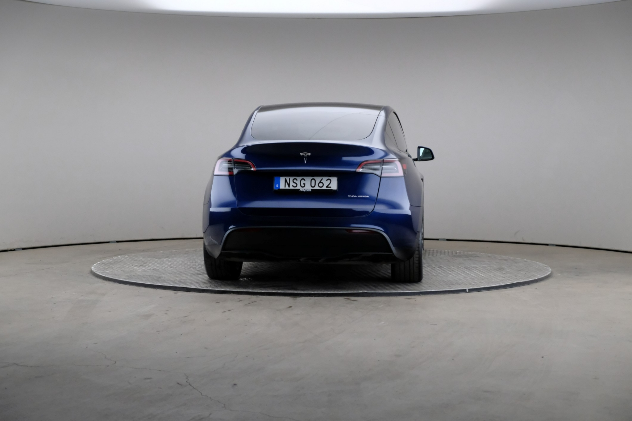 Tesla Model Y 2023, bild 2/10