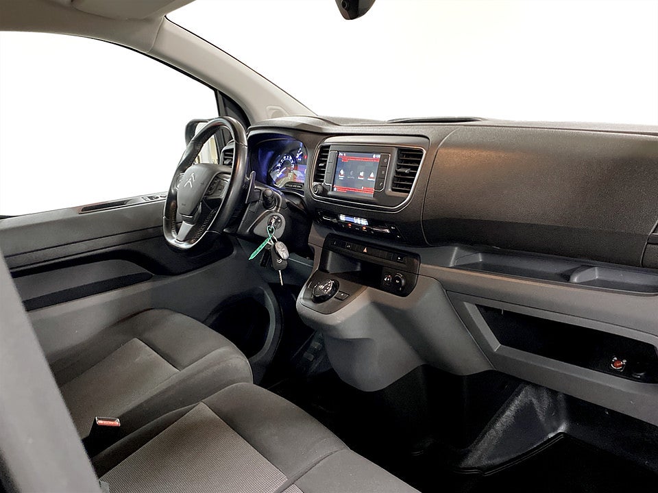 Bild på Citroën Jumpy Business Premium 2.0 BHDi 145hk Aut L3 B-KAMERA DRAG