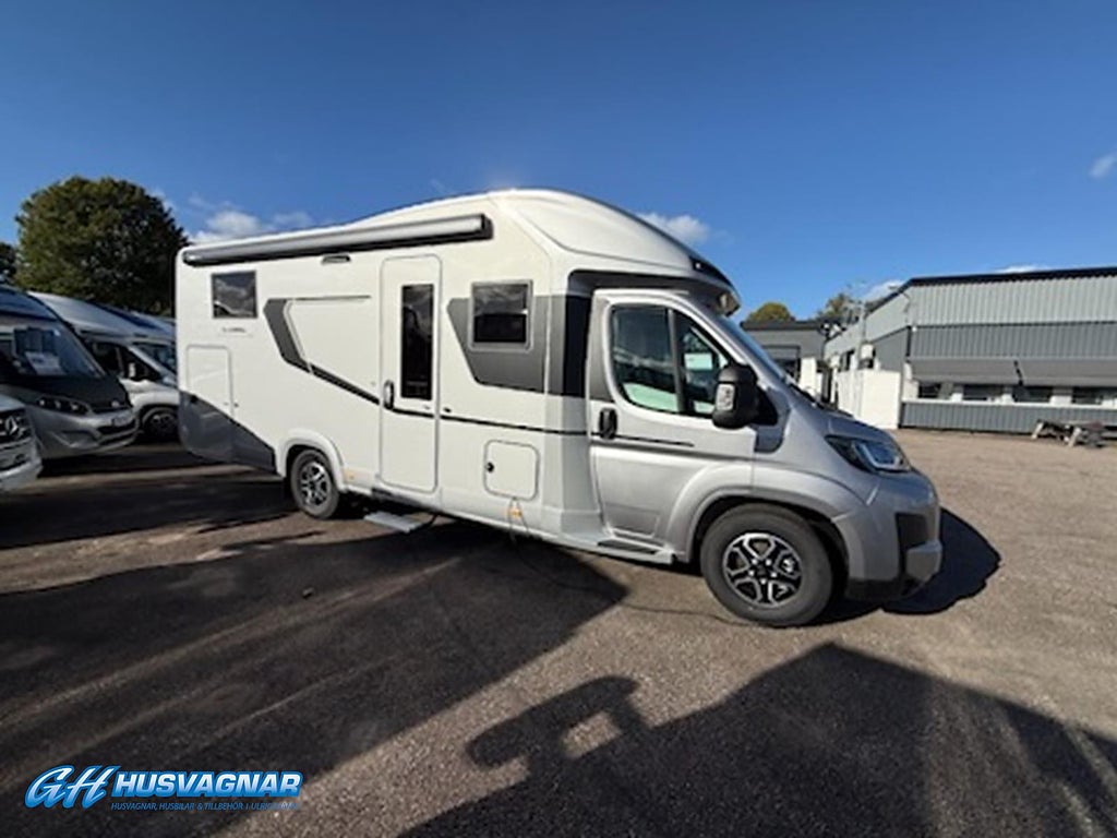 Adria MATRIX SUPREME 670 DL 160HP