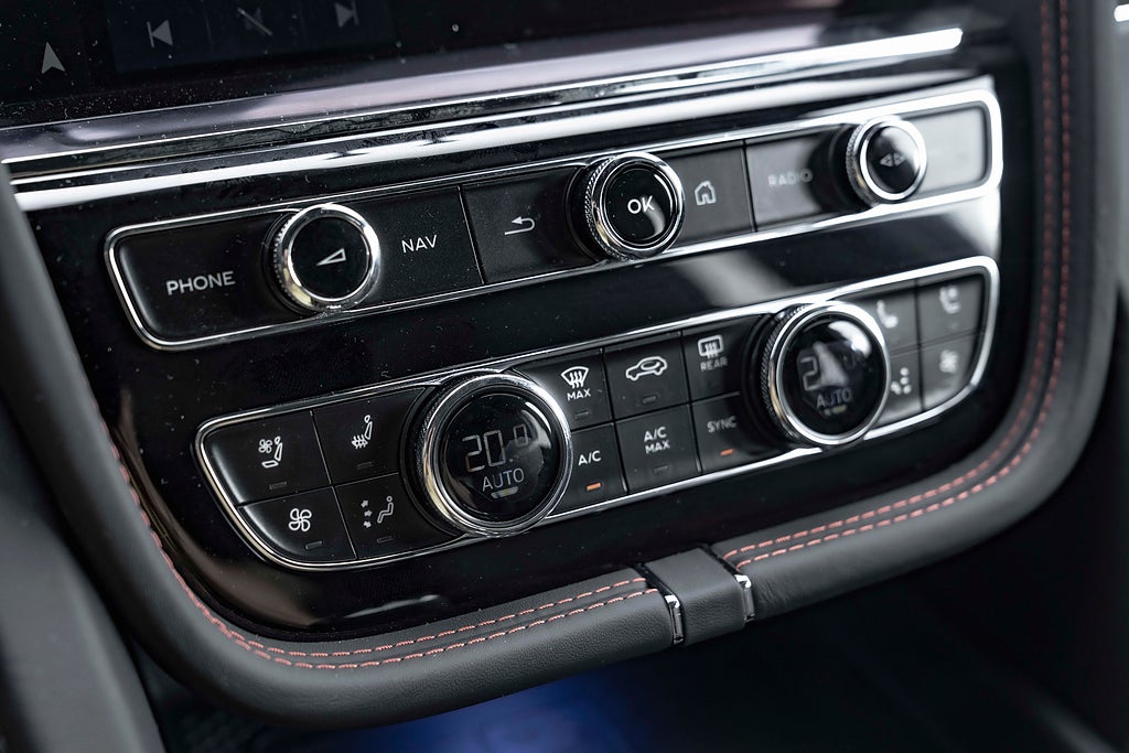 Gallery image 25 of 28