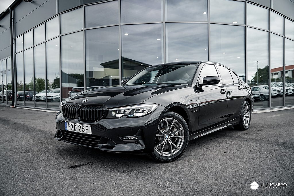 BMW 330e Sedan Sport line 292hk / B-Kamera