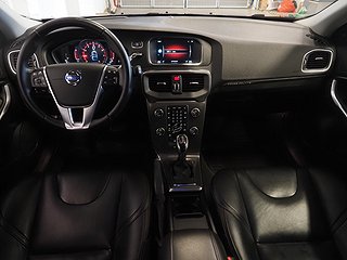 Halvkombi Volvo V40 Cross Country 13 av 24