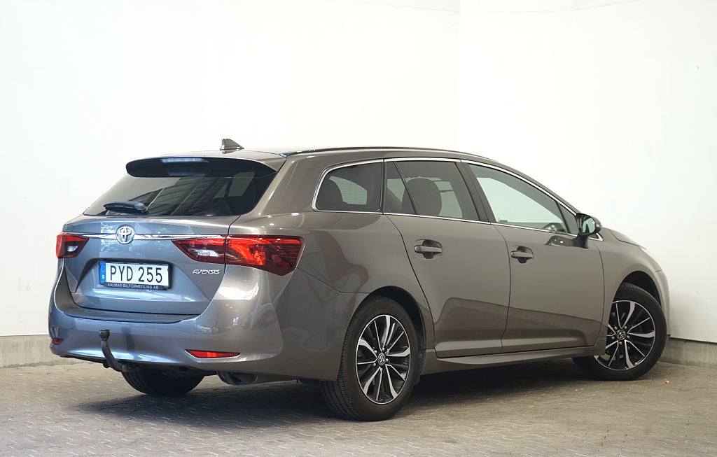Toyota Avensis Kombi 1.8 Automat B-kamera Dragkrok 147hk