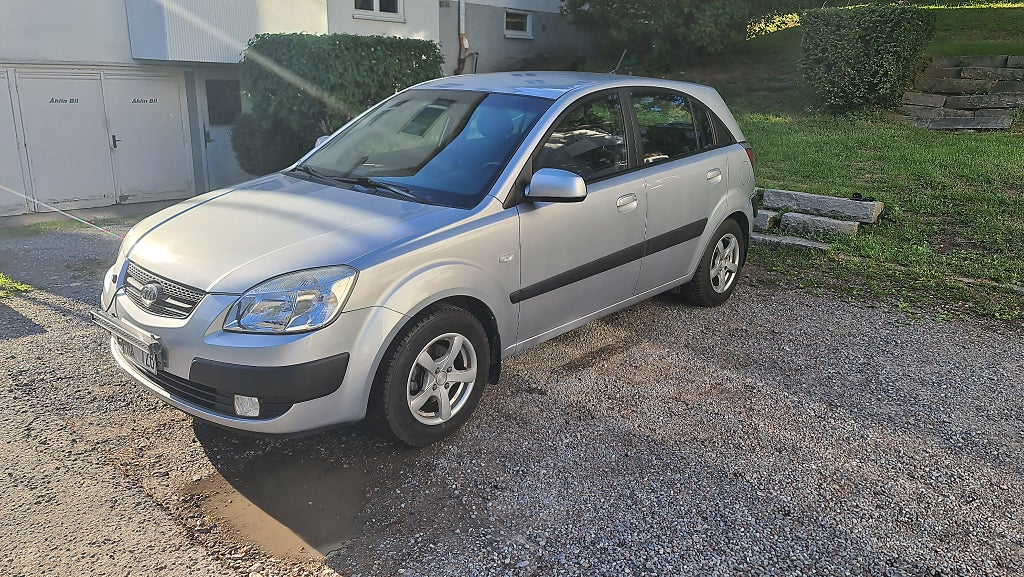 Kia Rio 1.4 5d Dragkrok