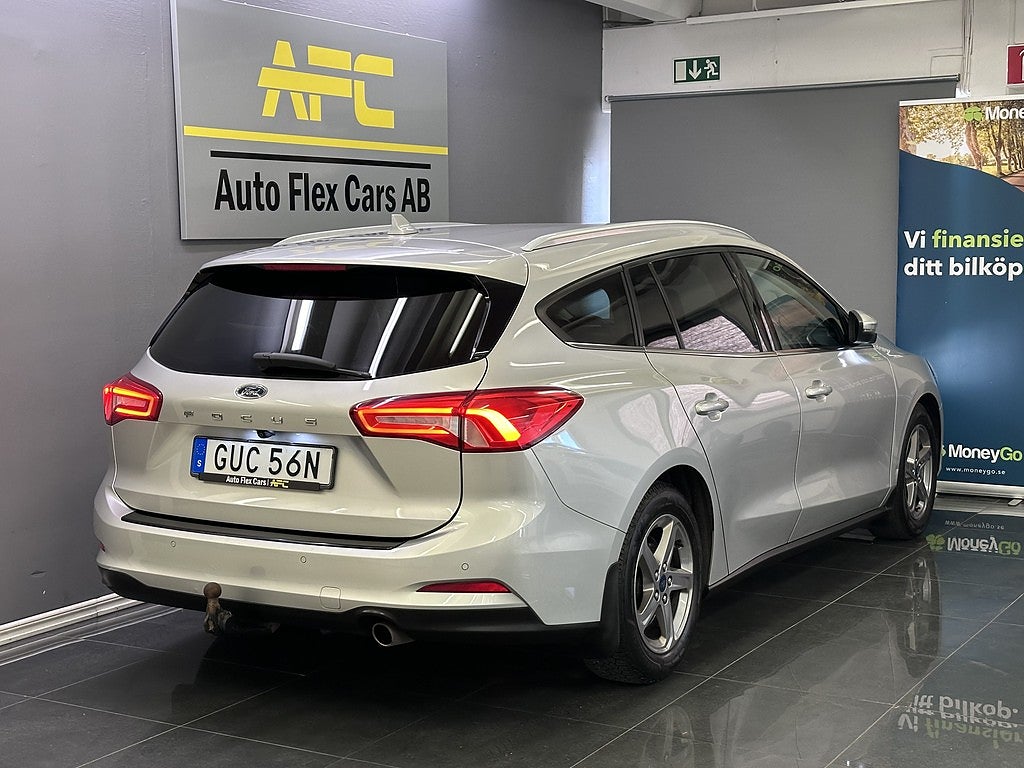 Ford Focus Kombi 1.0 EcoBoost Titanium Plus | HUD | VÄRMARE | DRAG
