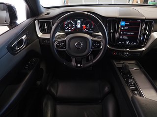 SUV Volvo XC60 16 av 24