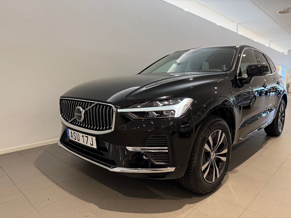 Volvo XC60 Recharge T6 Core Bright / Adaptiv farthållare...