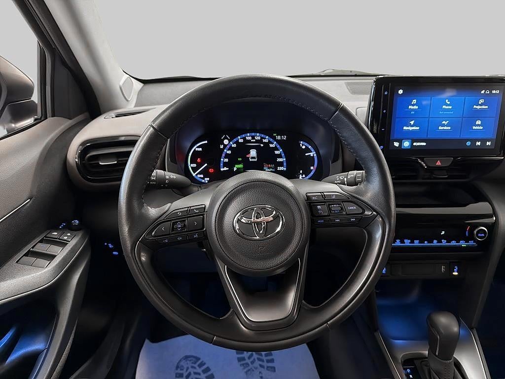 Toyota Yaris Cross 2023 - miniatyr 9