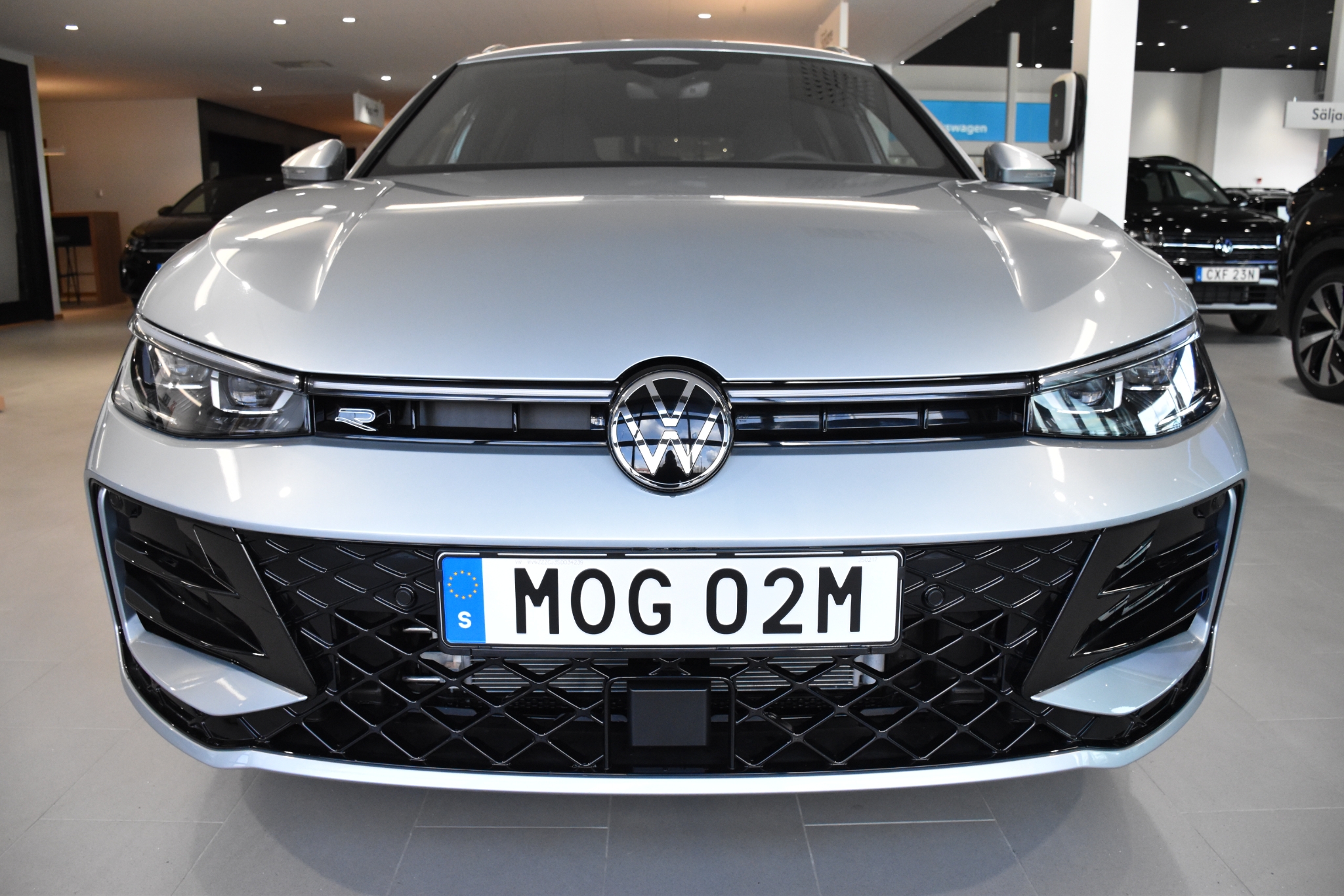 Volkswagen Passat eHybrid 272hk R-Line 2026, bild 3/51