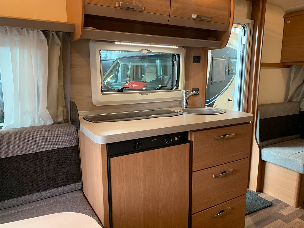 Knaus Sport  400 LK / Mover / Solcell / Markis / Barnkammare - Knaus