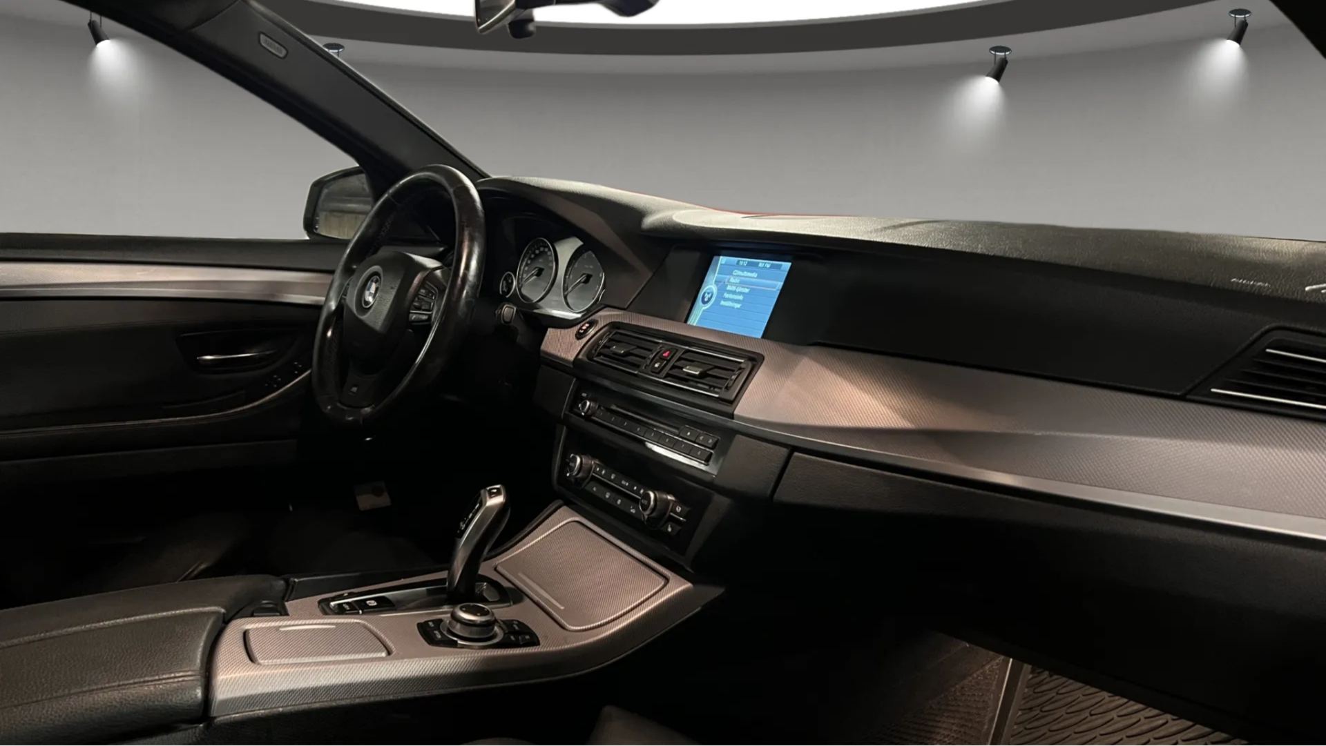 BMW 528 2011, bild 6/36