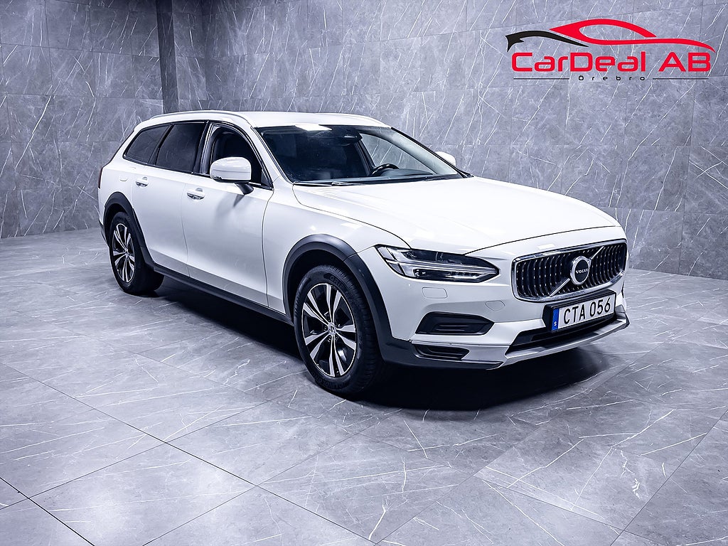 Volvo V90 Cross Country B4 AWD Geartronic Advance Värmare Läder Kamera CarPlay