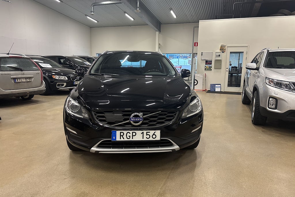 Volvo V60 Cross Country D3 Summum , drag,  vinterhjul, värmare