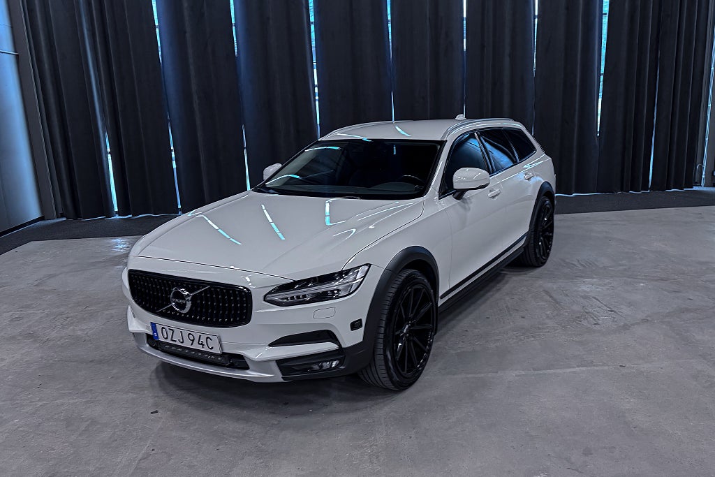 Volvo V90 Cross Country D4 AWD |Dragkrok|Keyless|CarPlay