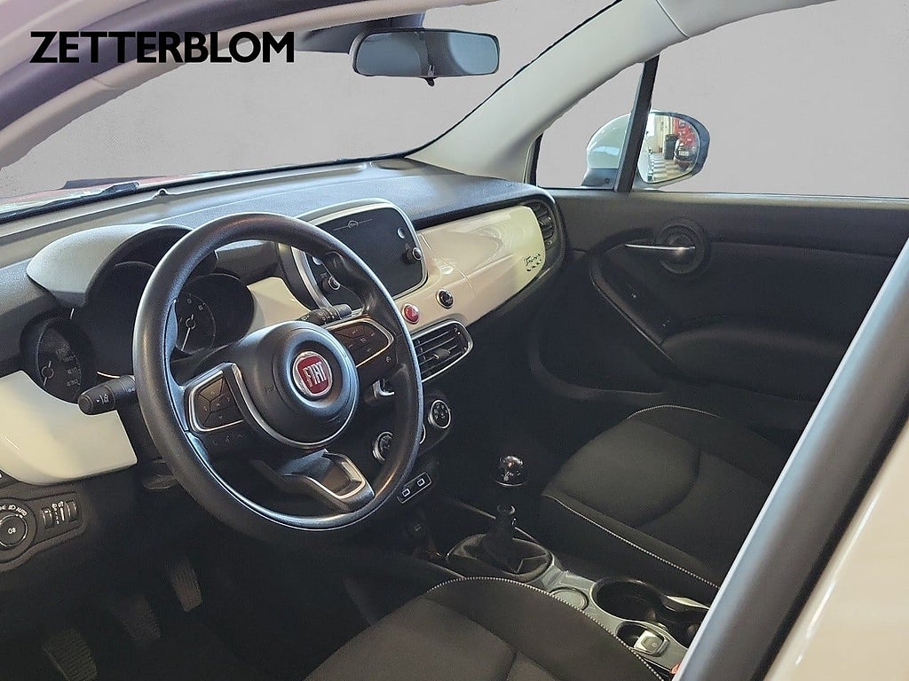Halvkombi Fiat 500X 8 av 13