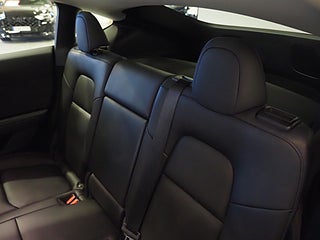 SUV Tesla Model Y 12 av 19