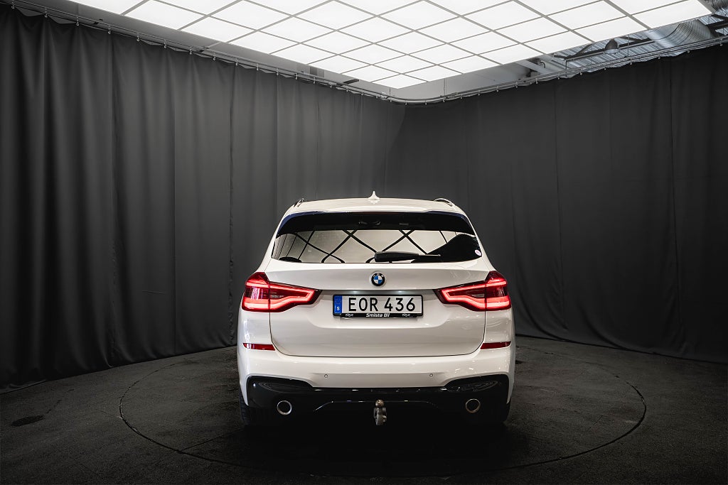 BMW X3 xDrive30i M Sport B-VÄRMARE LÄDER H/K DRAG 20'' 252hk