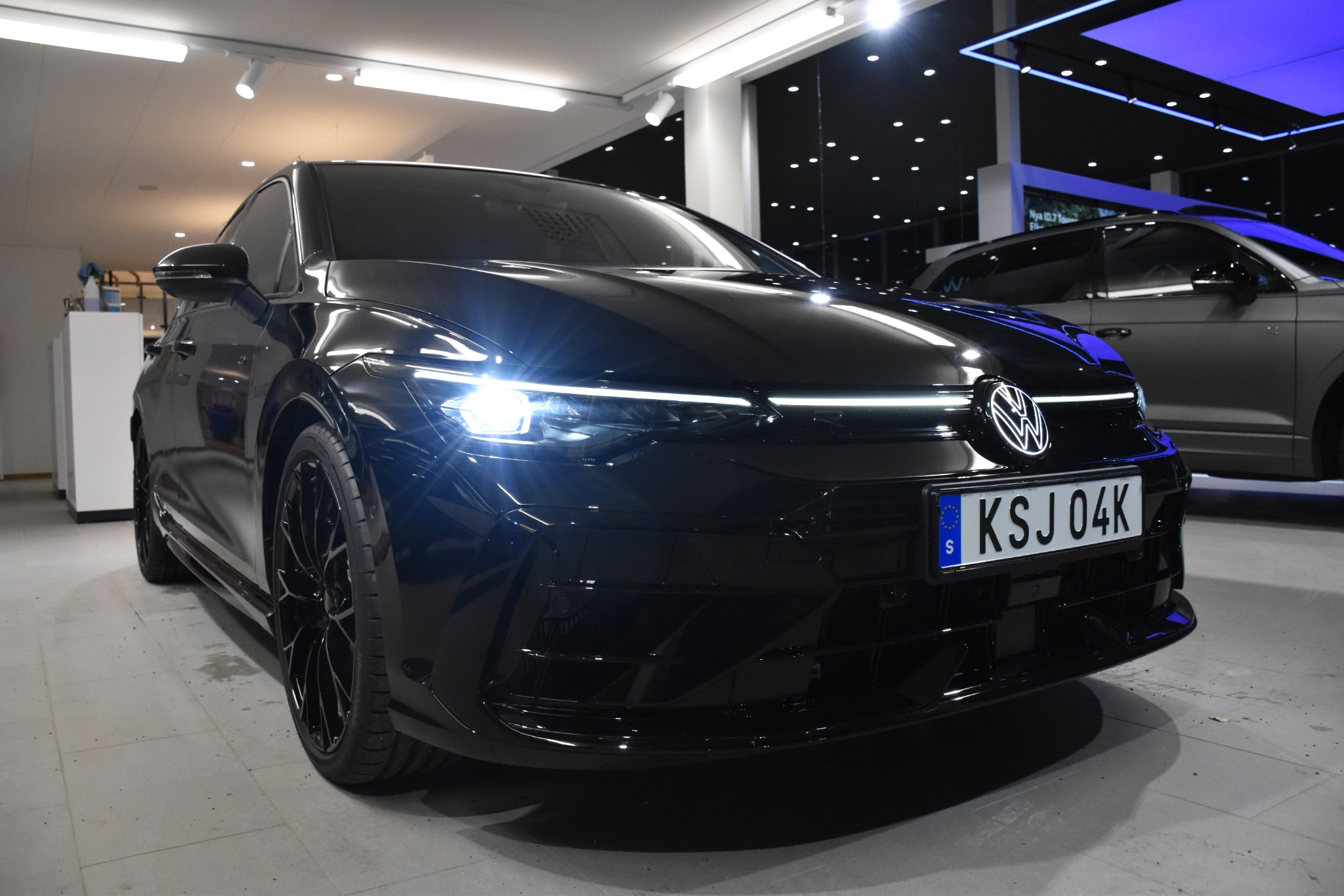 Volkswagen Golf R 333 hk 2026, bild 6/56