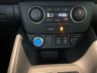 Halvkombi Nissan Leaf 17 av 21