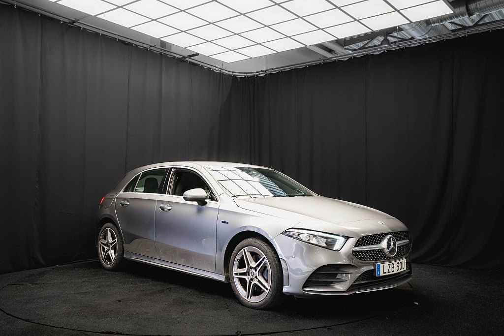 Mercedes-Benz A 250 e AMG WIDESCREEN PREMIUMLJUD CARPLAY 93.5%SoH