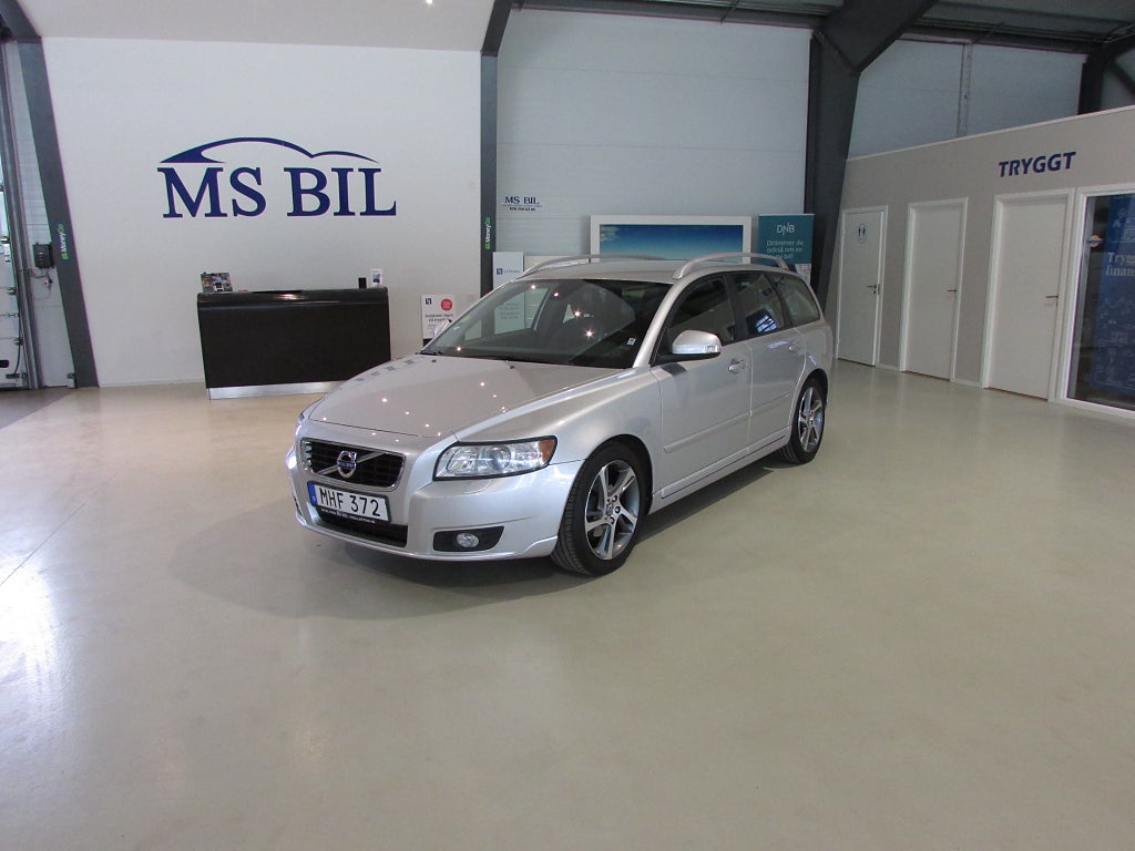 Volvo V50 D2 Momentum Euro 5 DRAG SKINN NY SEVAD