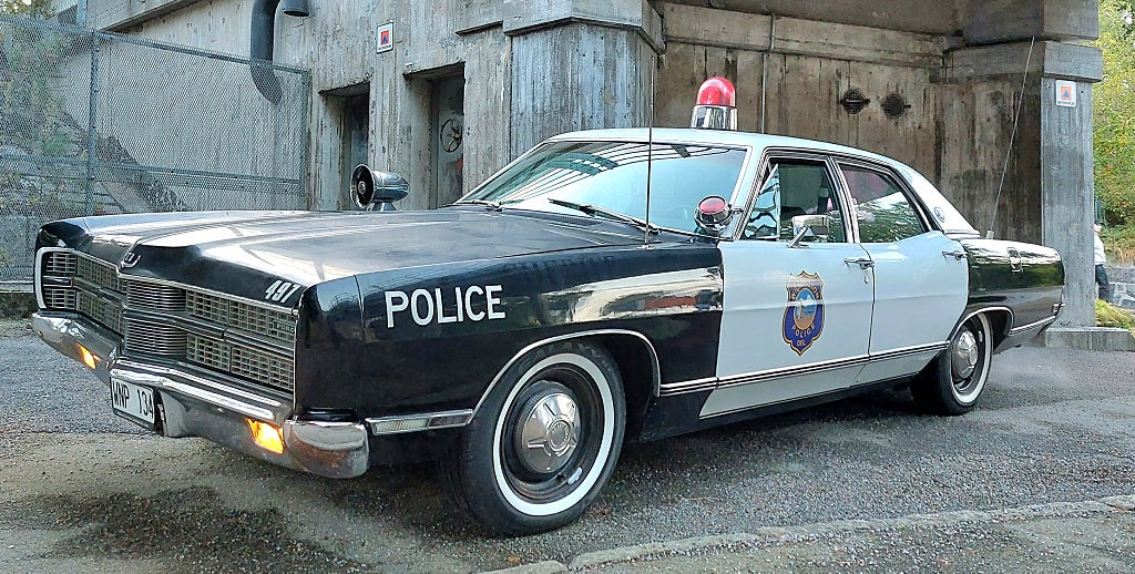 Ford LTD 4-dörrars Sedan 429 C6 Polisbil 