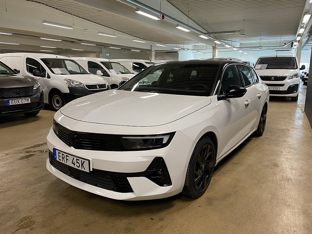 Bild på Opel Astra GS ST 1.2 Turbo 130hk AUT - BACKKAMERA, NAV