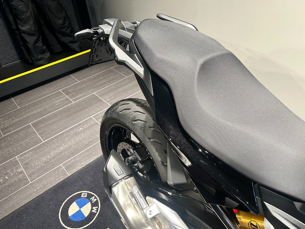 BMW F900R /Service Inclusive/Dynamic/Motorspoiler/149 mil