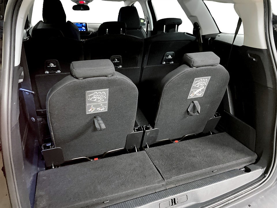 Bild på Peugeot 5008 Active 1.2 PT 130hk - 7-SITS, DRAG