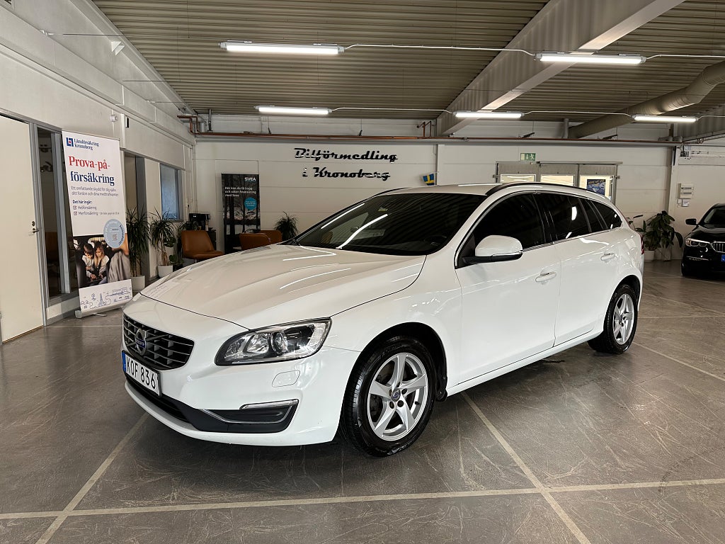 Volvo V60 D3 Momentum Värmare Nyservad Kamrembytt P-Sensorer