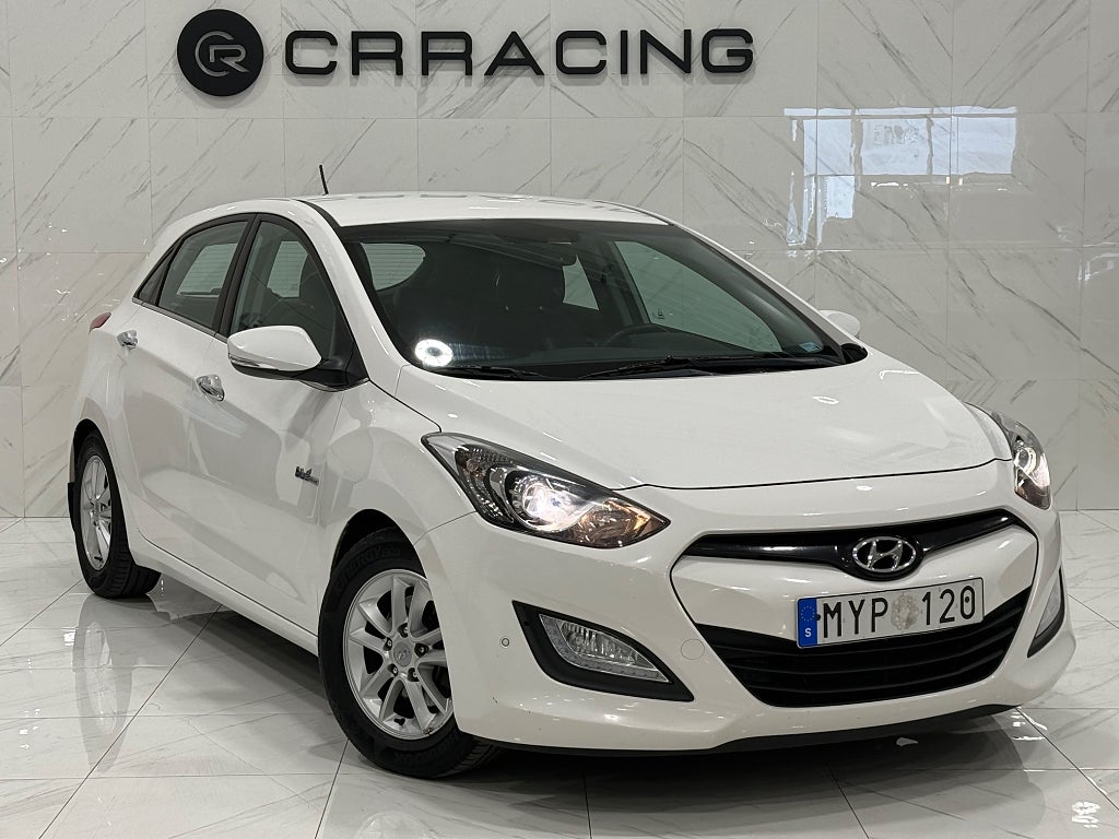 Hyundai i30 5-dörrar 1.6 GDI Business|Bakkamera|Dragkrok|Blutooth|