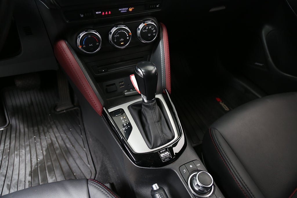 Mazda CX-3 2,0 SKYACTIV-G Optimum AWD Aut Head-up BOSE Navi Drag