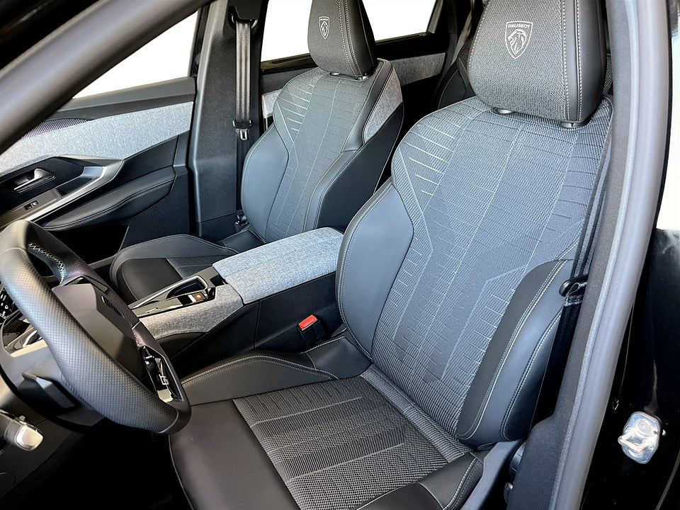 Bild på Peugeot 5008 GT Hybrid 145hk Aut 7-SITS B-KAMERA CARPLAY