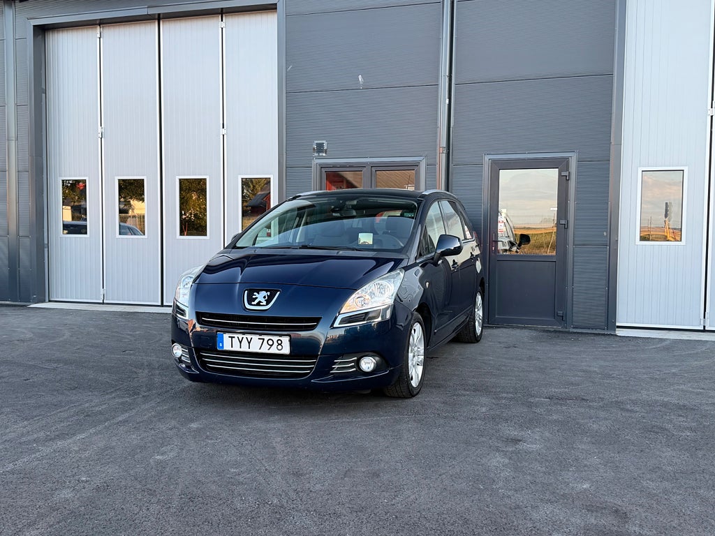 Peugeot 5008 1.6 THP Allure, 7-sits, Dragkrok, Automat