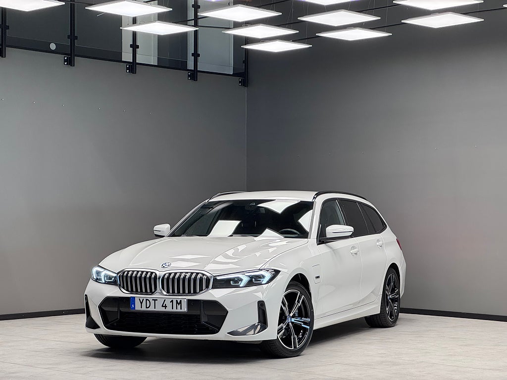 BMW 330e xDrive Touring M Sport / Drag 