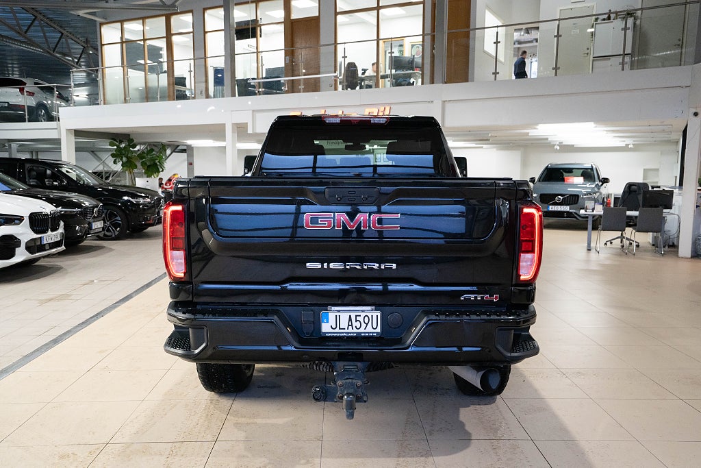 GMC Sierra 2500 HD 6.6 V8 DURAMAX 4WD LÅG SKATT MOMS 452hk