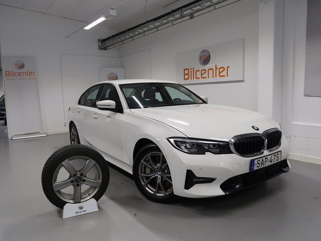 BMW 330e Sedan Aut-V däck ingår-Drag-Navi-Carplay