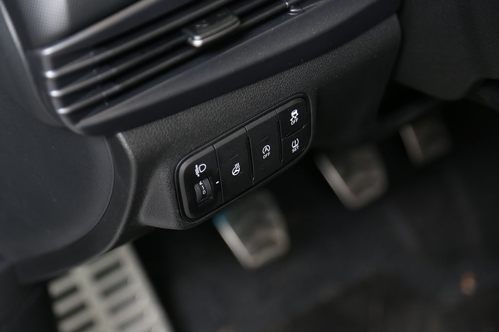 Hyundai Bayon 1,2 MPi Essential Kamera Leasbar CarPlay 2025