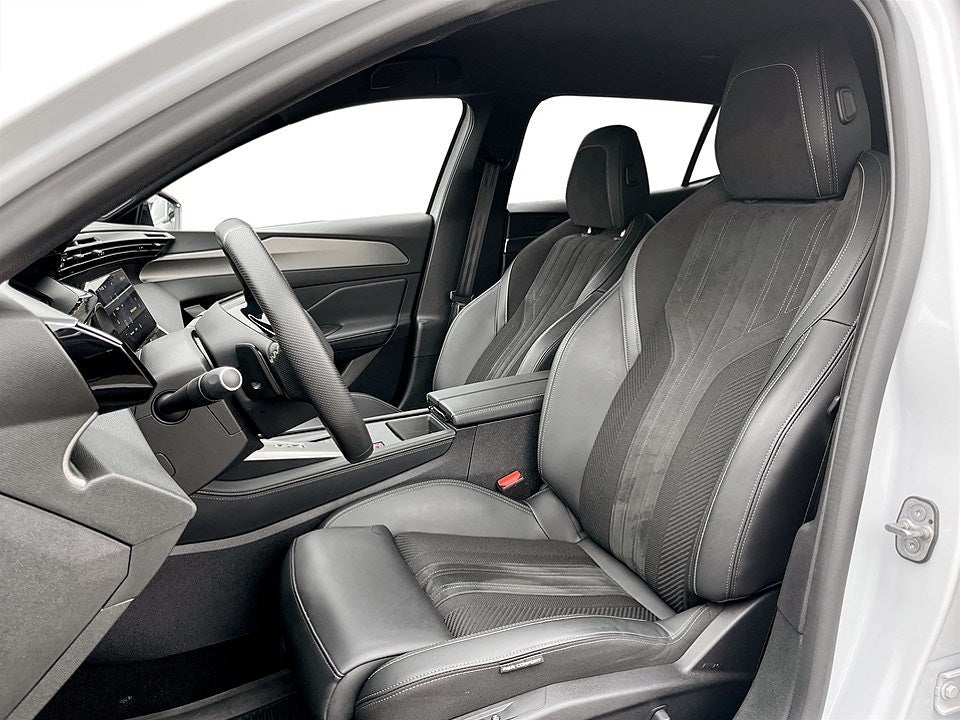 Bild på Peugeot 408 GT 1.2 PT 130hk Aut - B-KAMERA, CARPLAY