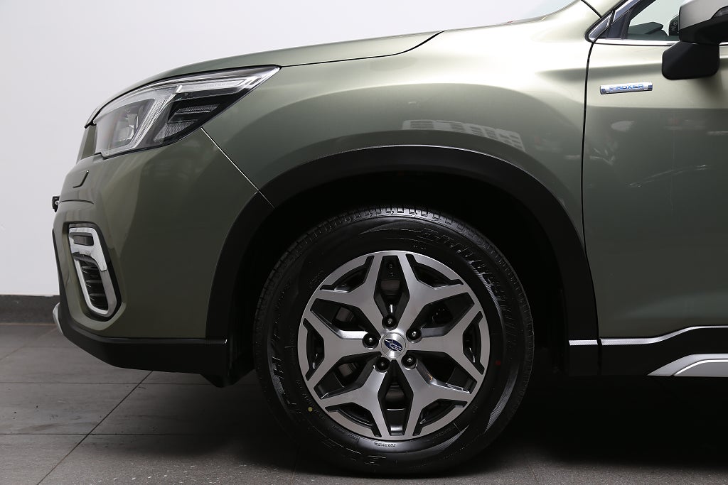 Subaru Forester 2,0i e-Boxer 150hk Ridge AWD Skinn Extraljus Dragkrok 2020
