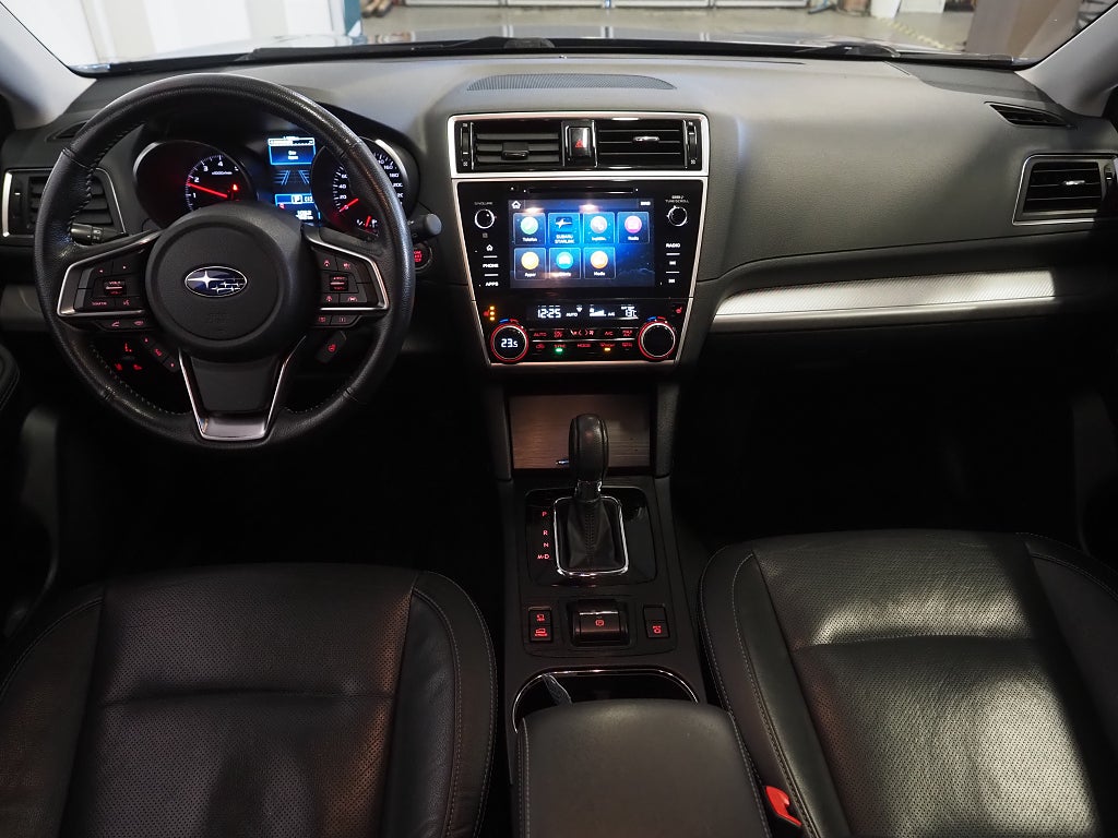 Subaru Outback 2.5 175hk 4WD Lineartronic Ridge |Värmare|Kamera| 2019