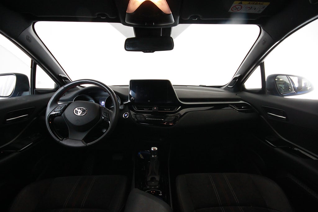 Toyota C-HR 2023 - miniatyr 5