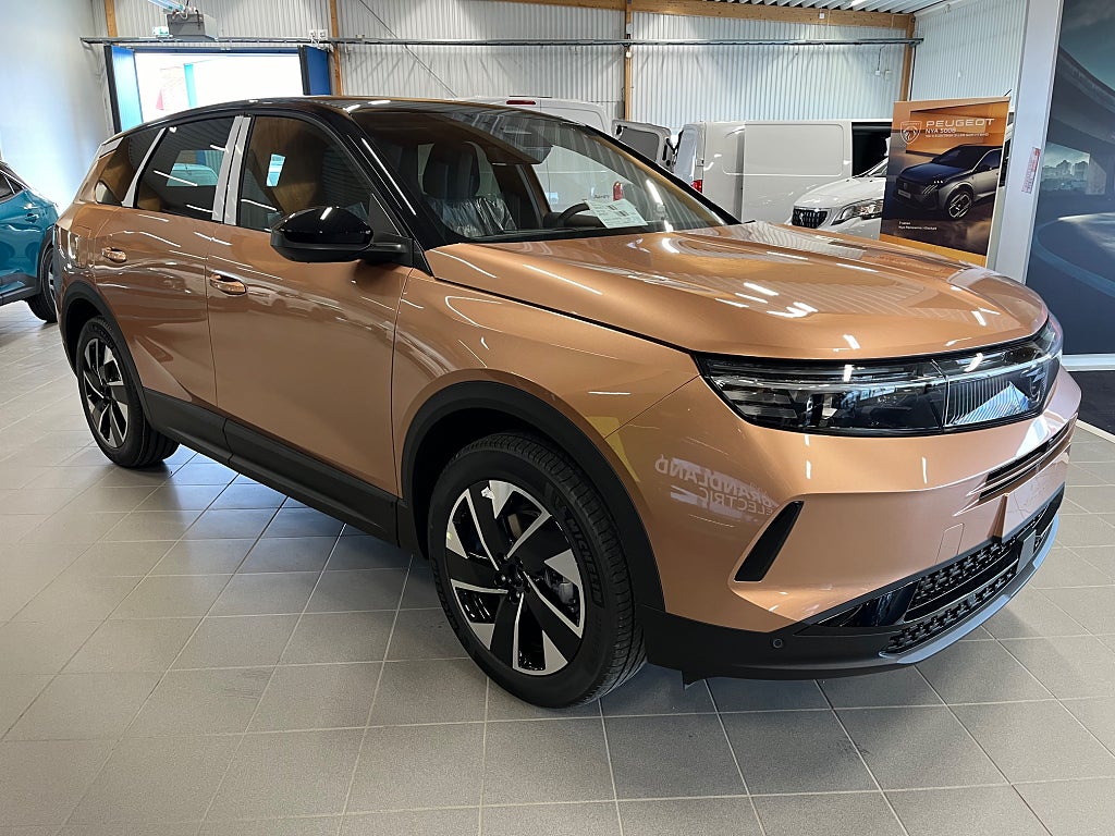 Opel Grandland Nya HYBRID 145 eDCT, PL 12 månader thumbnail