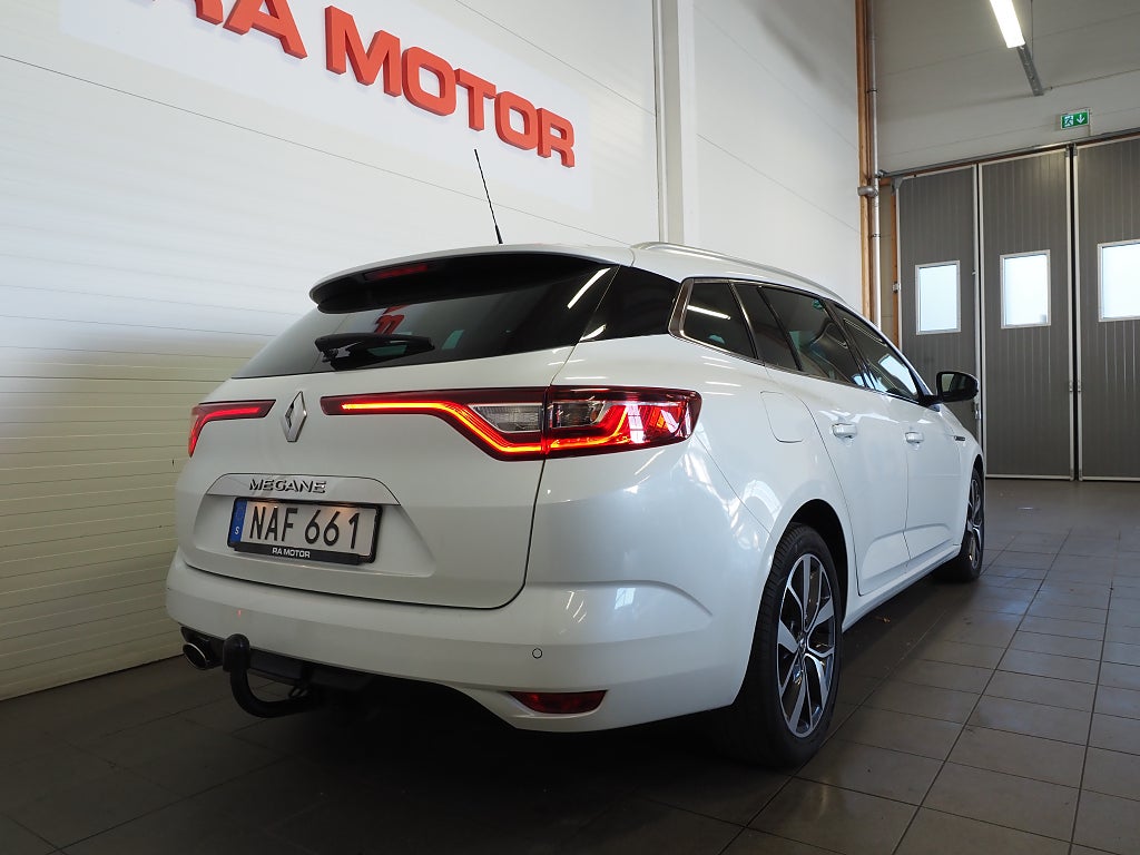 Renault Mégane Sport Tourer 1.2 TCe EDC 132hk | Navi | Kamera | Drag | 2018