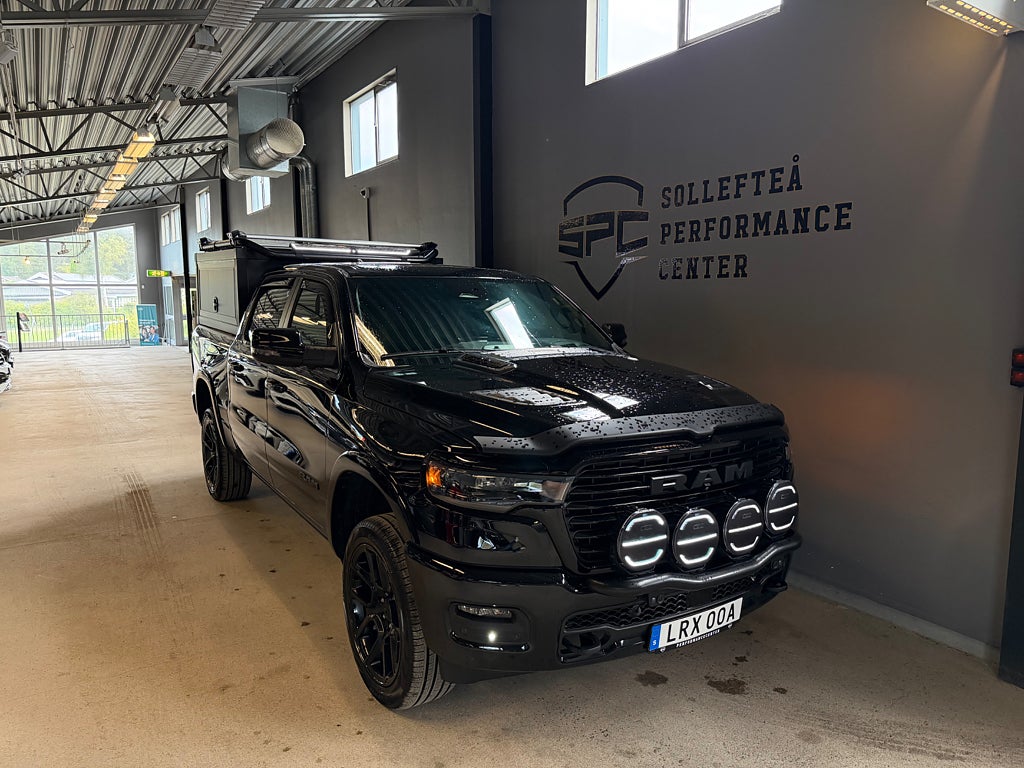 RAM 1500 Crew Cab 3.0 426hk Laramie Night Edition 4x4 / SE SPEC